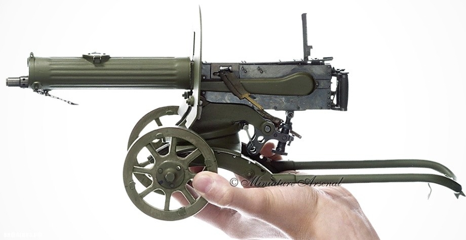 Миниатюрные модели оружия