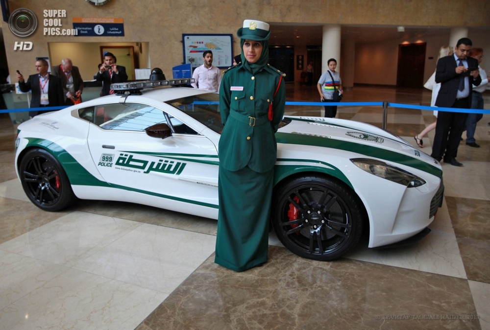 На чём ездит полиция в Дубае