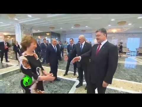 Рукопожатие Как Порошенко встретил Путина в Минске 