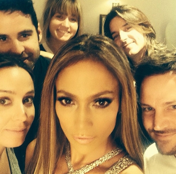 Фото из социальных сетей знаменитостей во время Emmy и MTV VMA 2014