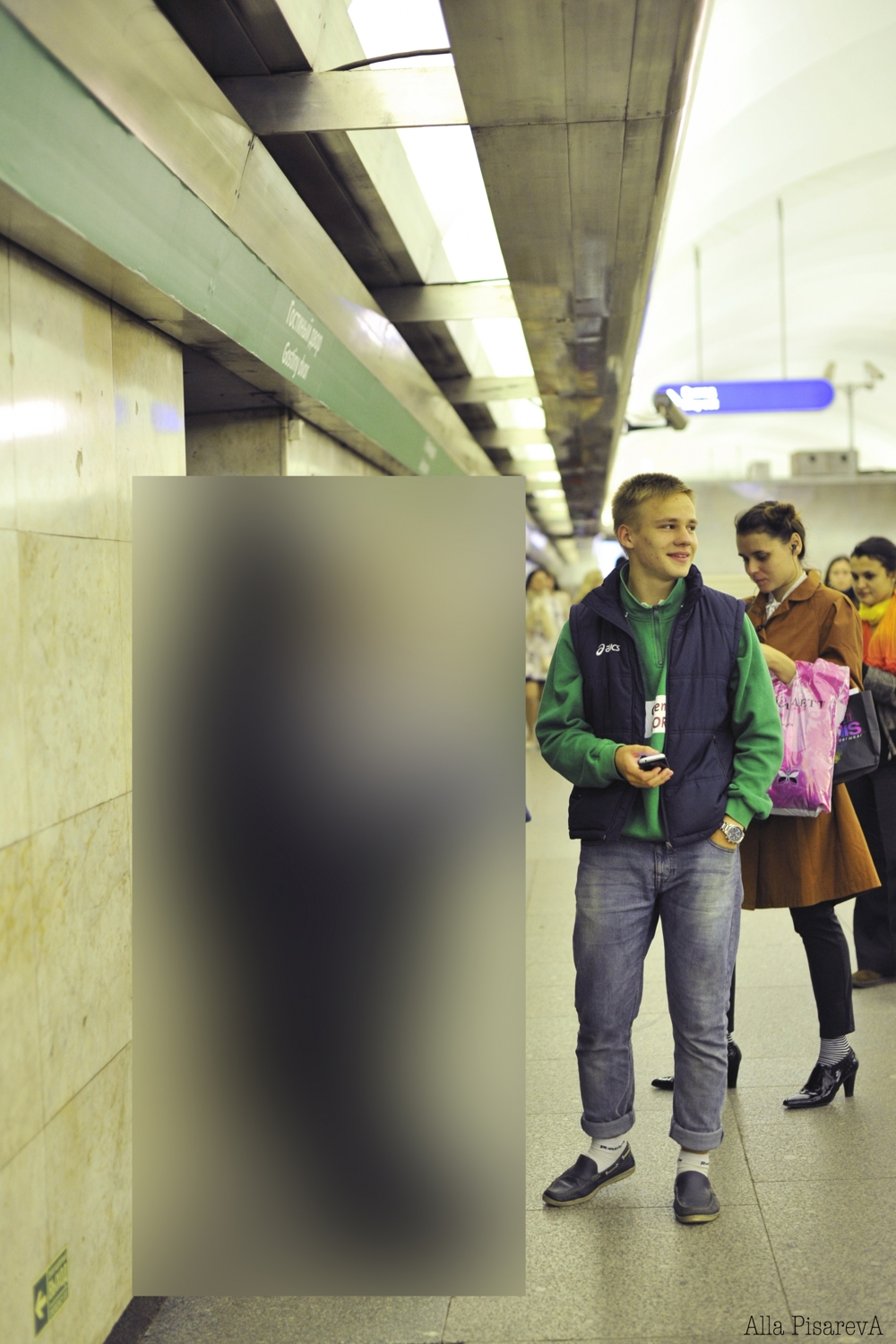 Обычный вечер в Петербуржском метро