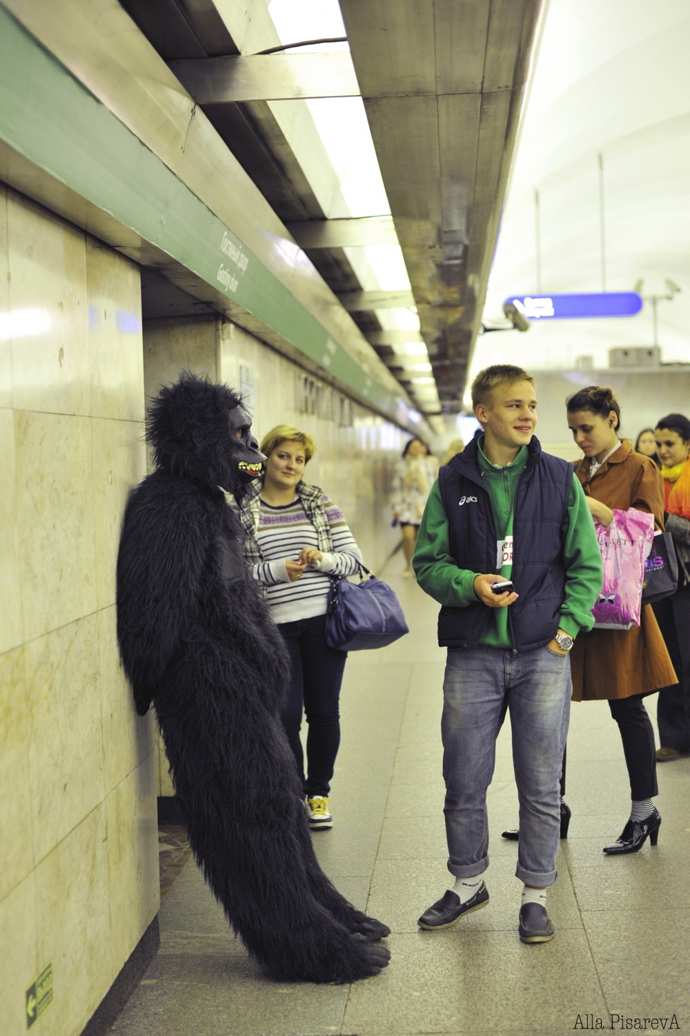 Обычный вечер в Петербуржском метро