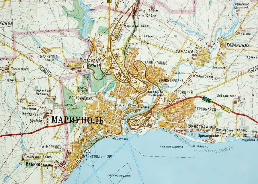 Ополченцы обошли Мариуполь и вышли к Азовскому морю