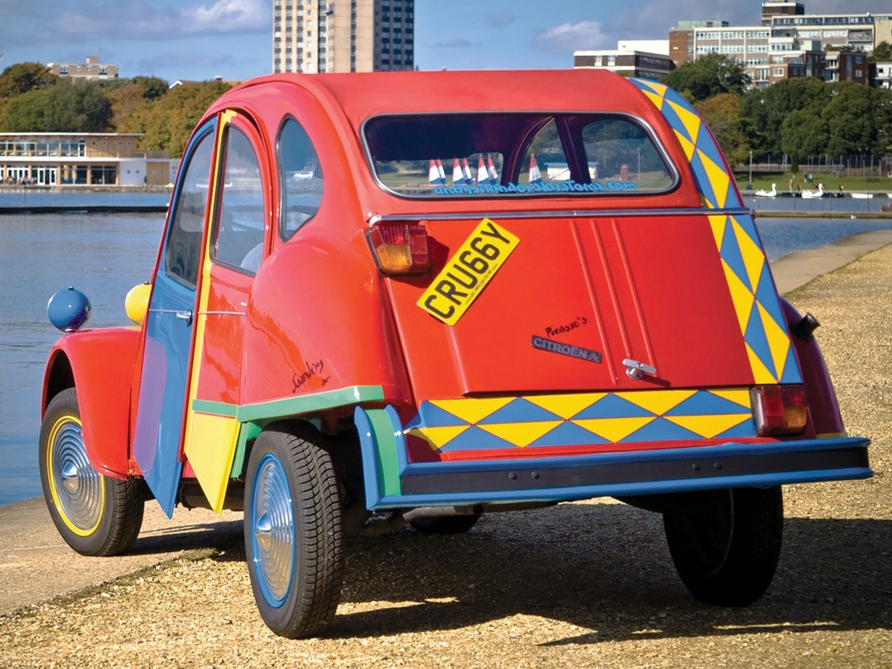 Citroen 2CV глазами Пикассо