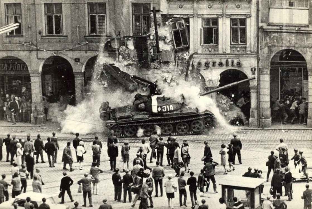 Из серии "Русский фашизм". Чехословакия, август 1968