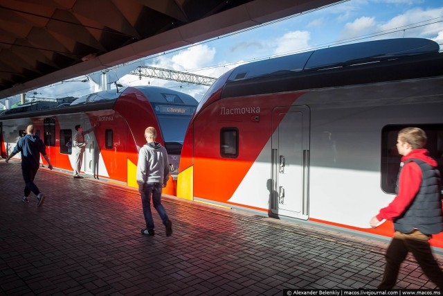 Экспериментальный поезд из Москвы в Петербург