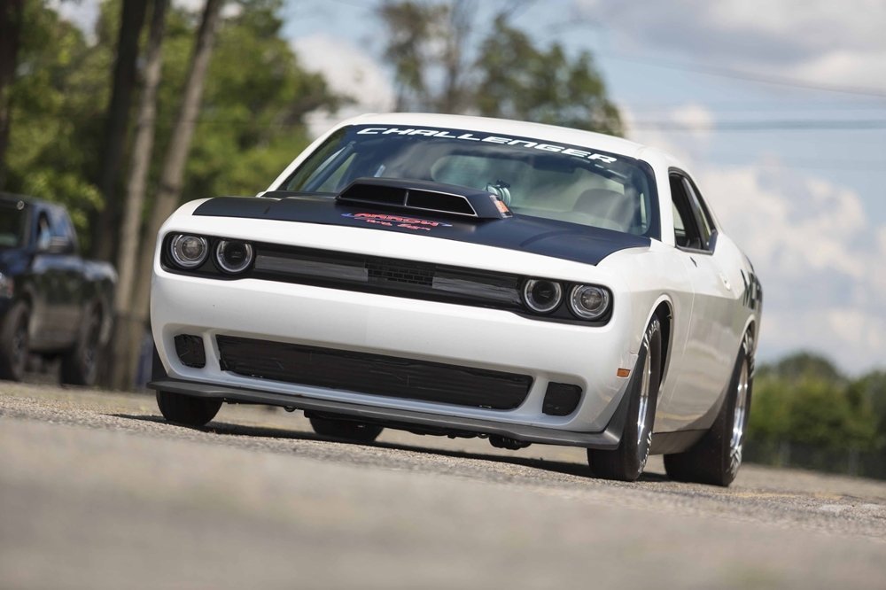 Дрегстер Mopar Dodge Challenger Drag Pak