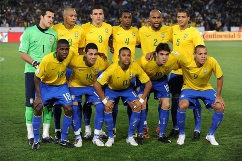 Игрок Бразилии заставил своего партнера поверить,что того изнасиловали