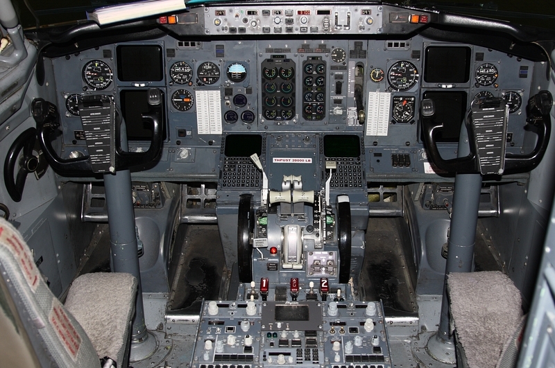 Как устроена кабина Boeing-737