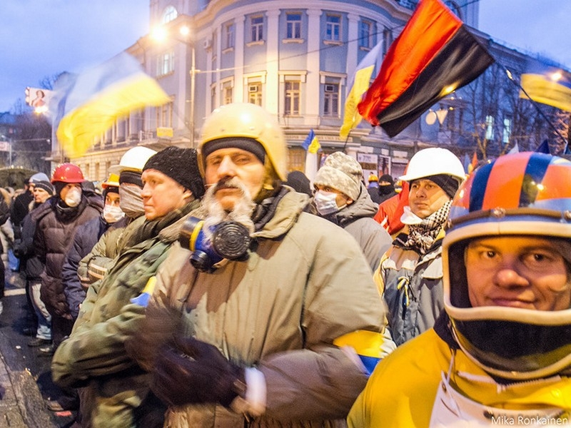 Идеологи и боевики Майдана на Марше мира в Москве