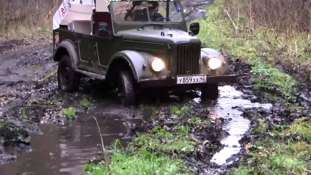 ГАЗ-69 родной двигатель езда по грязи (GAZ 69 Stock Engine, Mudding)  