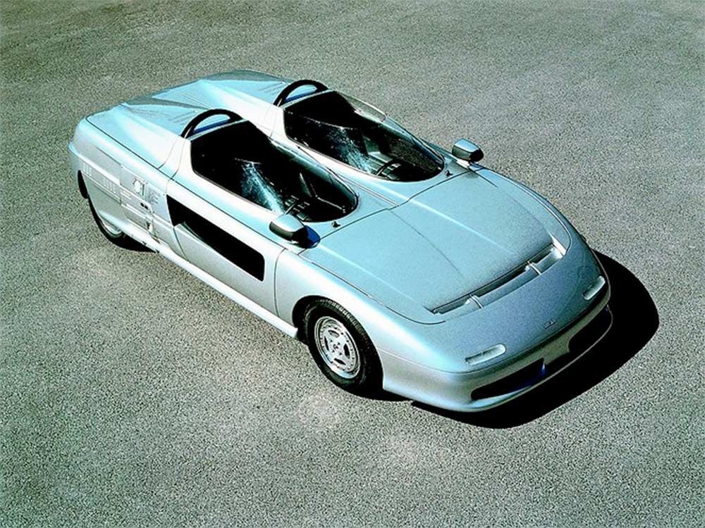 Уникальный спорткар - Italdesign Aztec