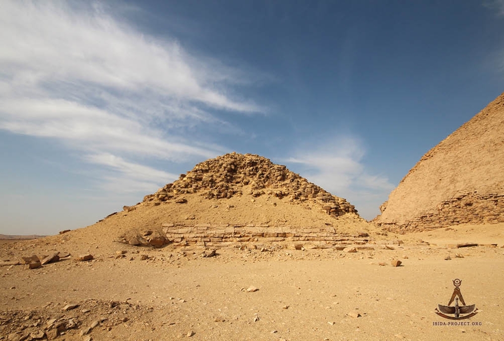 Спутница Ломаной Пирамиды, Полное прохождение