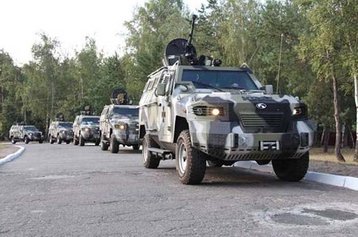 Новый армейский бронеавтомобиль KRAZ Cougar