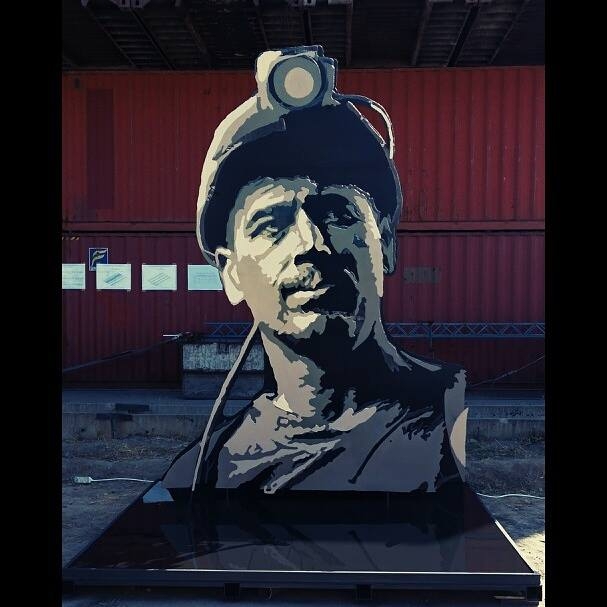 Необычный памятник металлургу появится в столице Киргизии