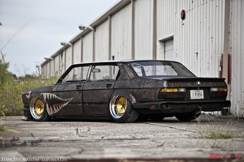 История про "ржавую" BMW E28 