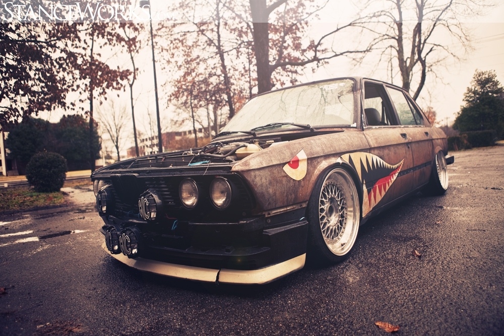 История про "ржавую" BMW E28 