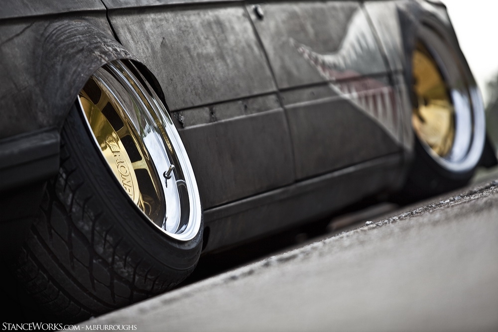История про "ржавую" BMW E28 