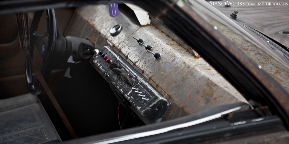 История про "ржавую" BMW E28 