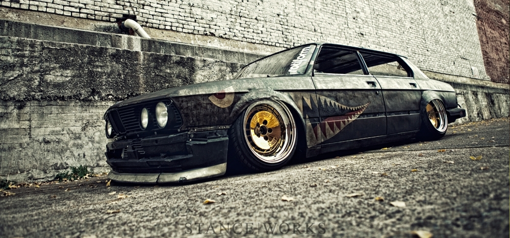 История про "ржавую" BMW E28 