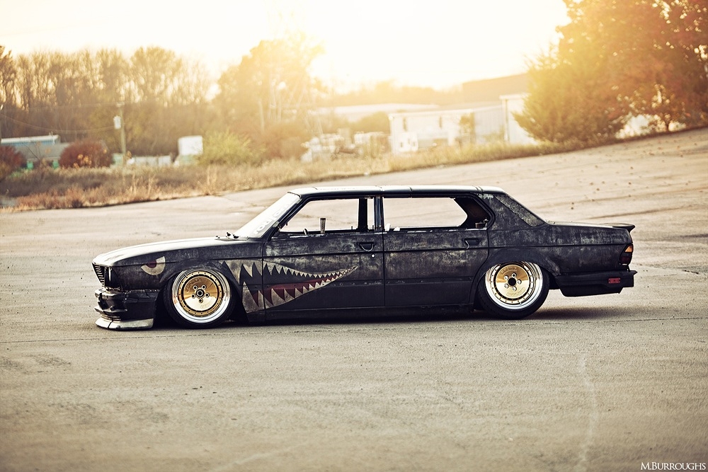 История про "ржавую" BMW E28 