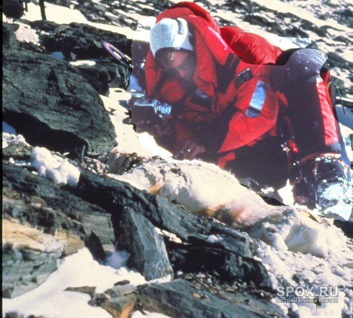 Жуткие кадры с горы смерти: Эверест превращают в могильник
