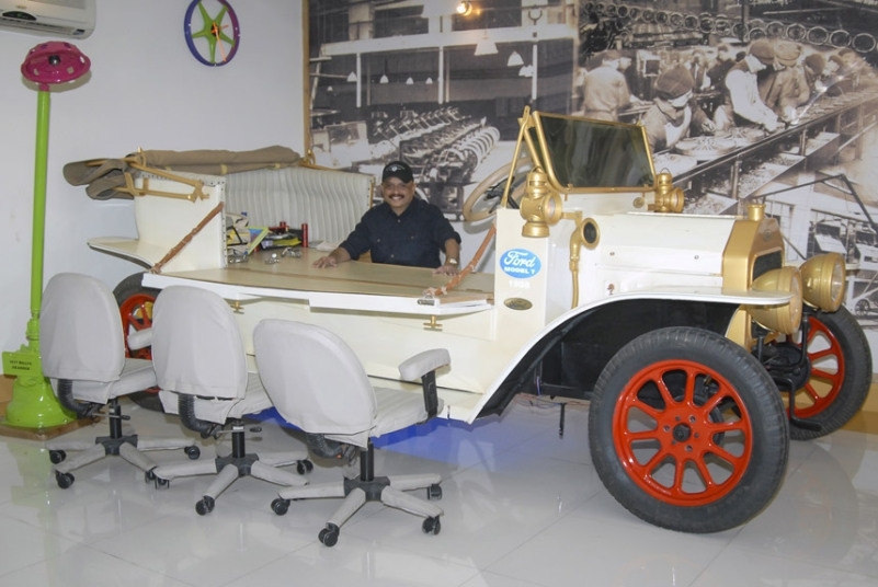 Умелец из Индии собирает удивительные автомобили