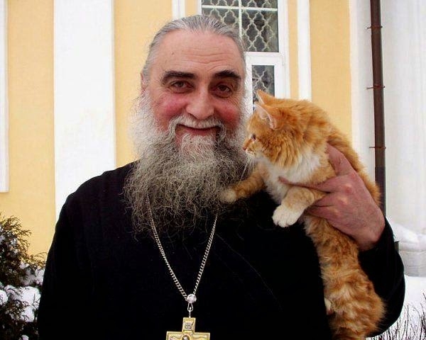Кот и священник