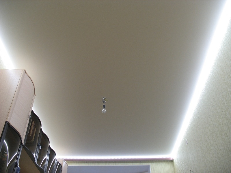 Светодиодная лента в качестве освещения комнаты
