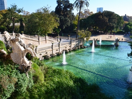 Парк Цитадели в Барселоне - для любителей тихого отдыха