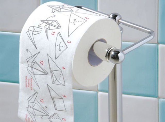  Прикольные держатели для туалетной бумаги