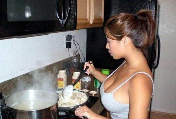 Для вас играет роль, кто готовит для вас парень или девушка?