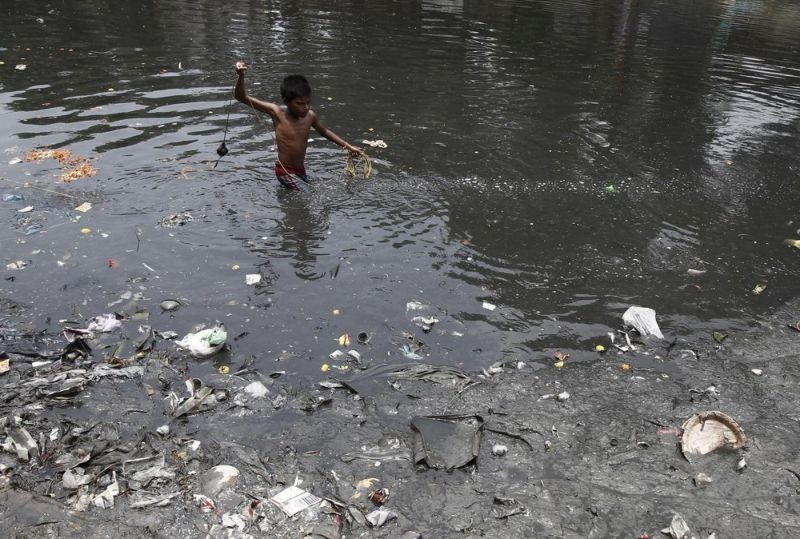 Загрязненные реки индии