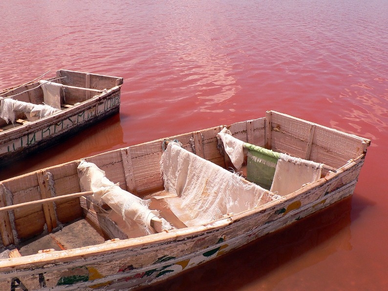 Удивительное розовое озеро Ретба, Сенегал