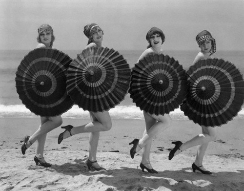 Мировая мода пляжных сезонов 1900 - 1930-е
