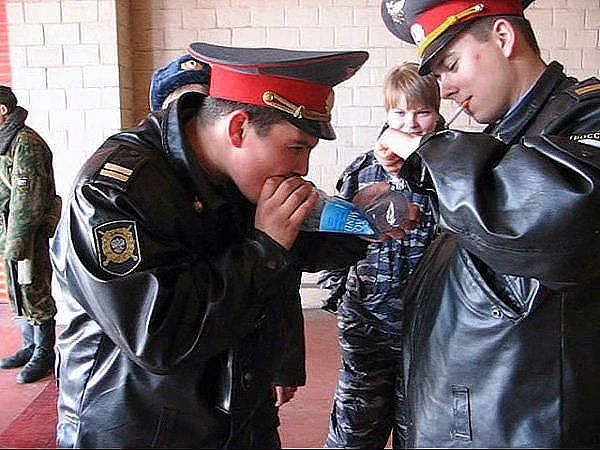 Про гопников