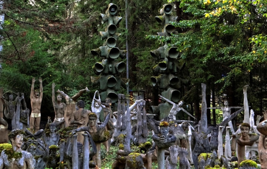 Парк скульптур или безумные туристические достопримечательности