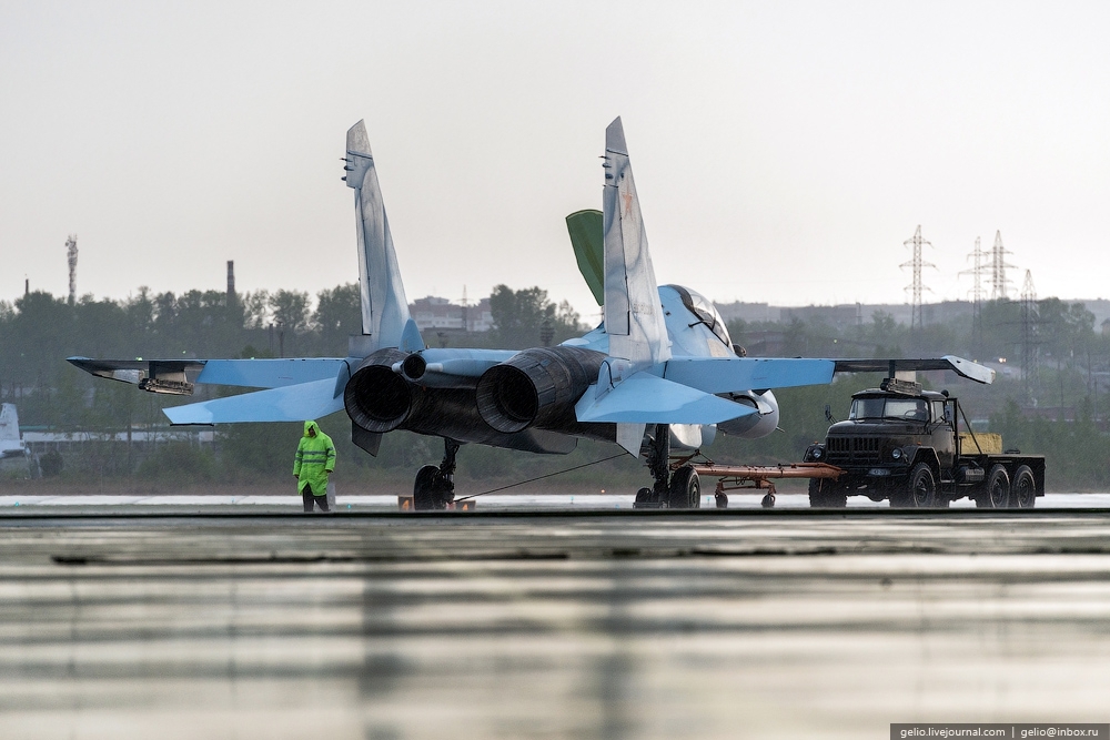 Как делают самолеты Су-30 и Як-130