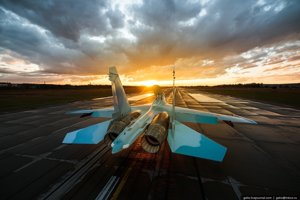 Как делают самолеты Су-30 и Як-130