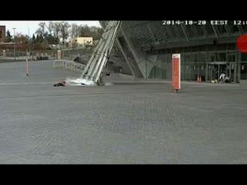 INCREDIBLE LUCK EVER! Little girl narrowly survives shelling of Shakhtar Donetsk’s Donbass Arena! 