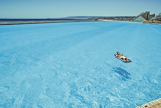 Сан-Альфонсо-дель-Мар - самый огромный бассейн в мире!