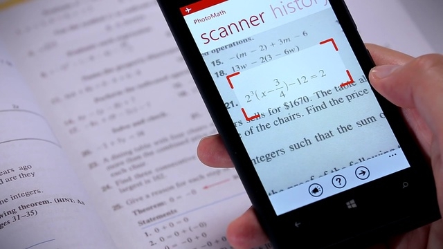 Приложение PhotoMath решит примеры по математике с помощью камеры смар 
