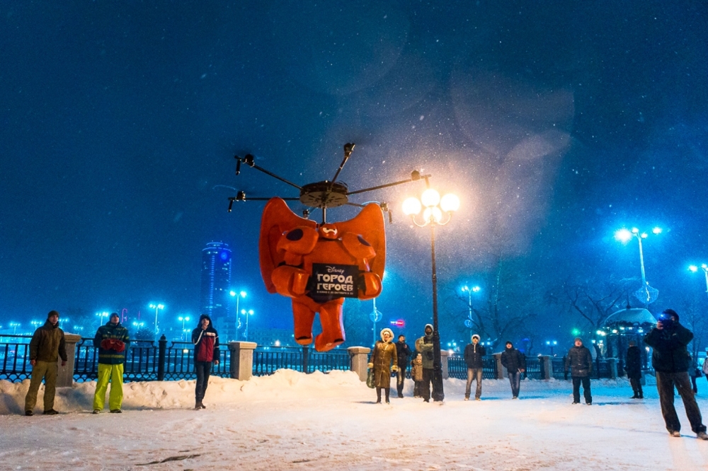 В Екб летают роботы