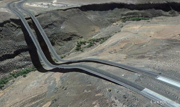 33 фотографии из Google Earth, противоречащие здравому смыслу