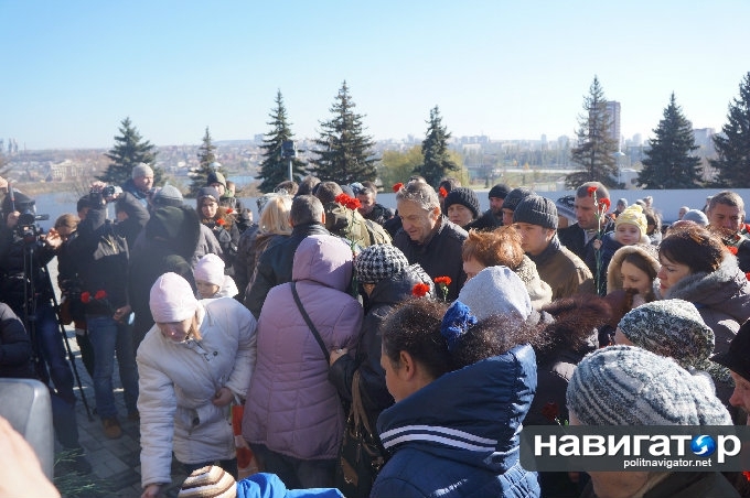 В Донецке почтили память героев Великой Отечественной и защитников ДНР