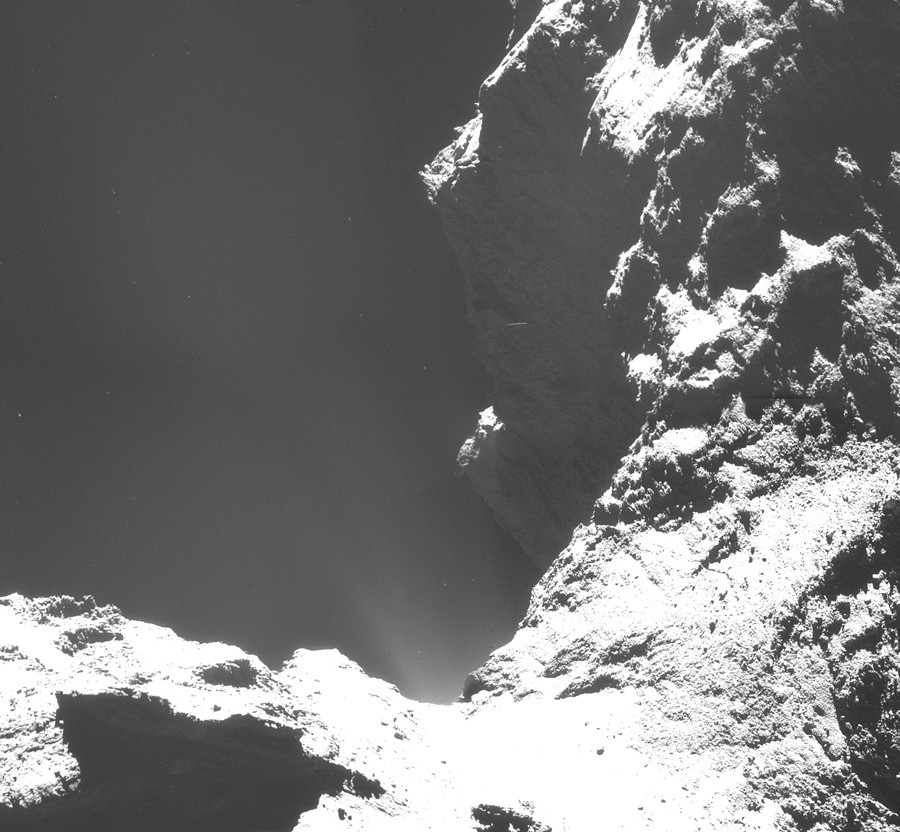 Комета в восьми километрах