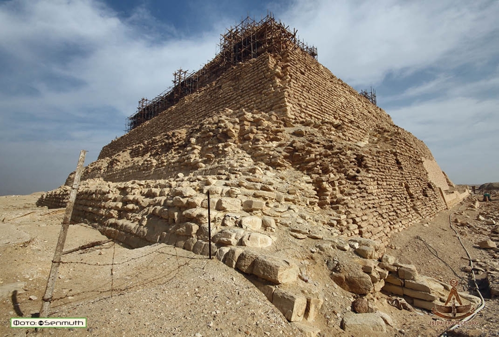 Ступенчатая пирамида Нечерихета 