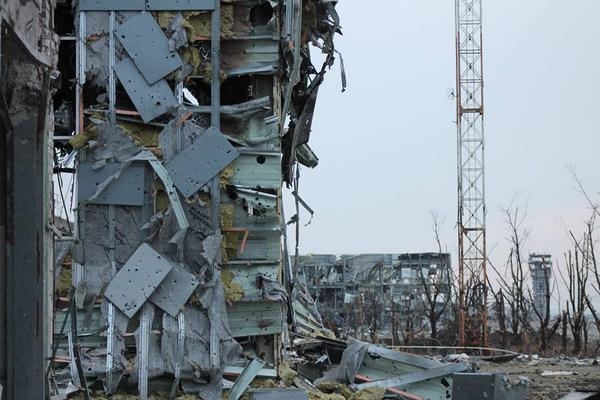 Донецкий аэропорт и ополченцы после тяжёлых боёв