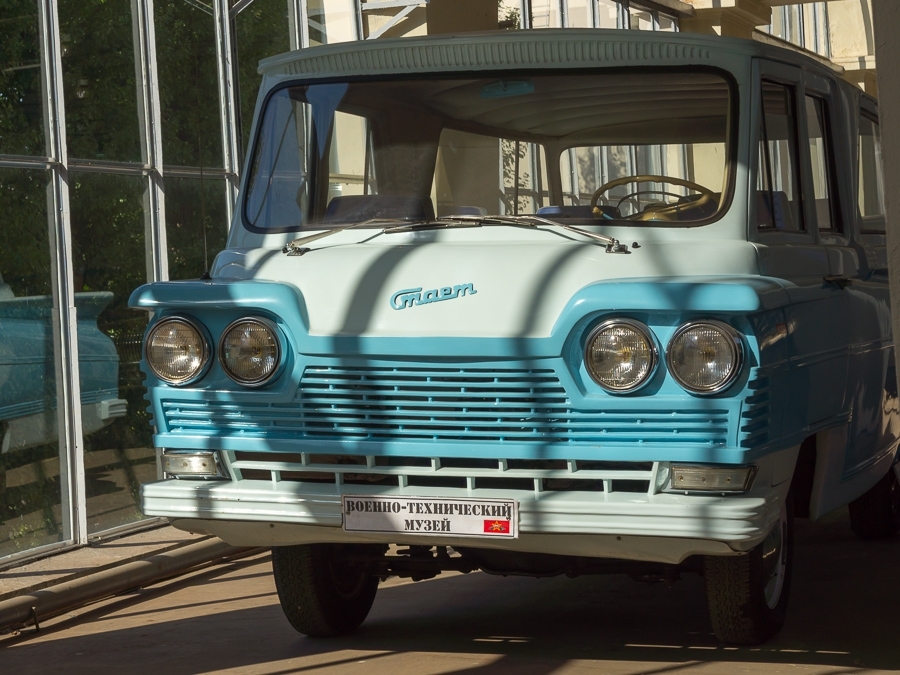 Выставка советских автомобилей на ВДНХ