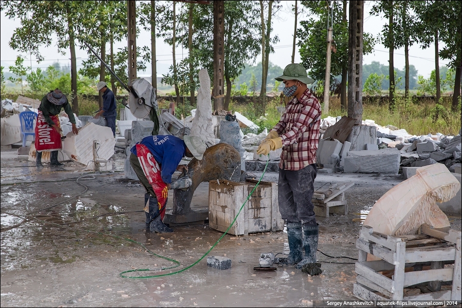 Как делают каменные скульптуры во Вьетнаме